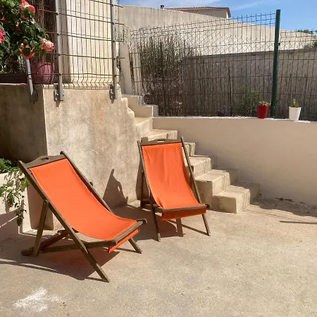 Petite Maison Avec Terrasse Et Piscine *